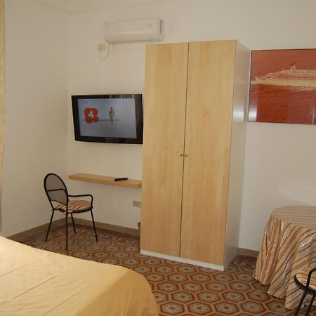 Arena Alfieri B&B Livorno Room photo
